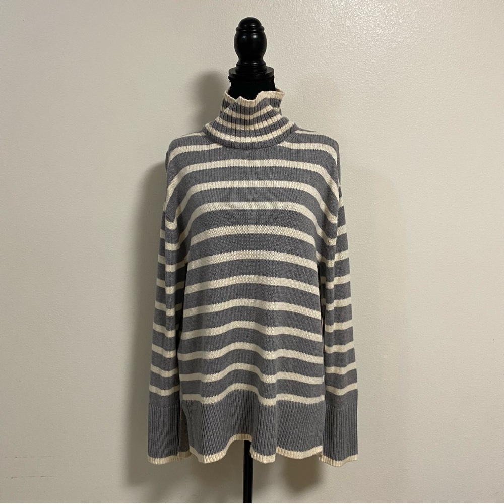 Lucky Brand Sweater Women Size Small Cream Gray Stripe cotton blend Sweater NWT